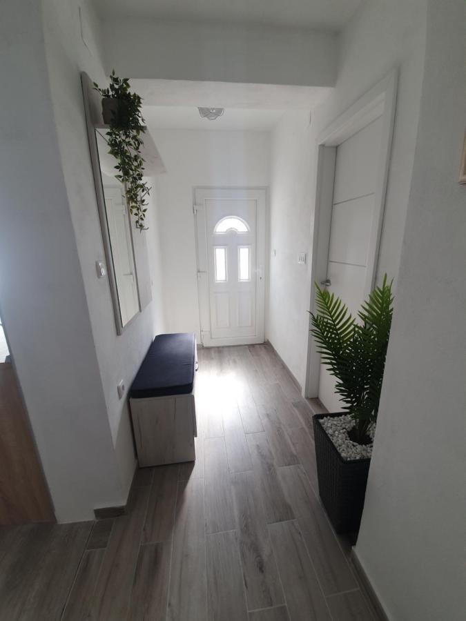Amama Apartment Brodarica  Bagian luar foto